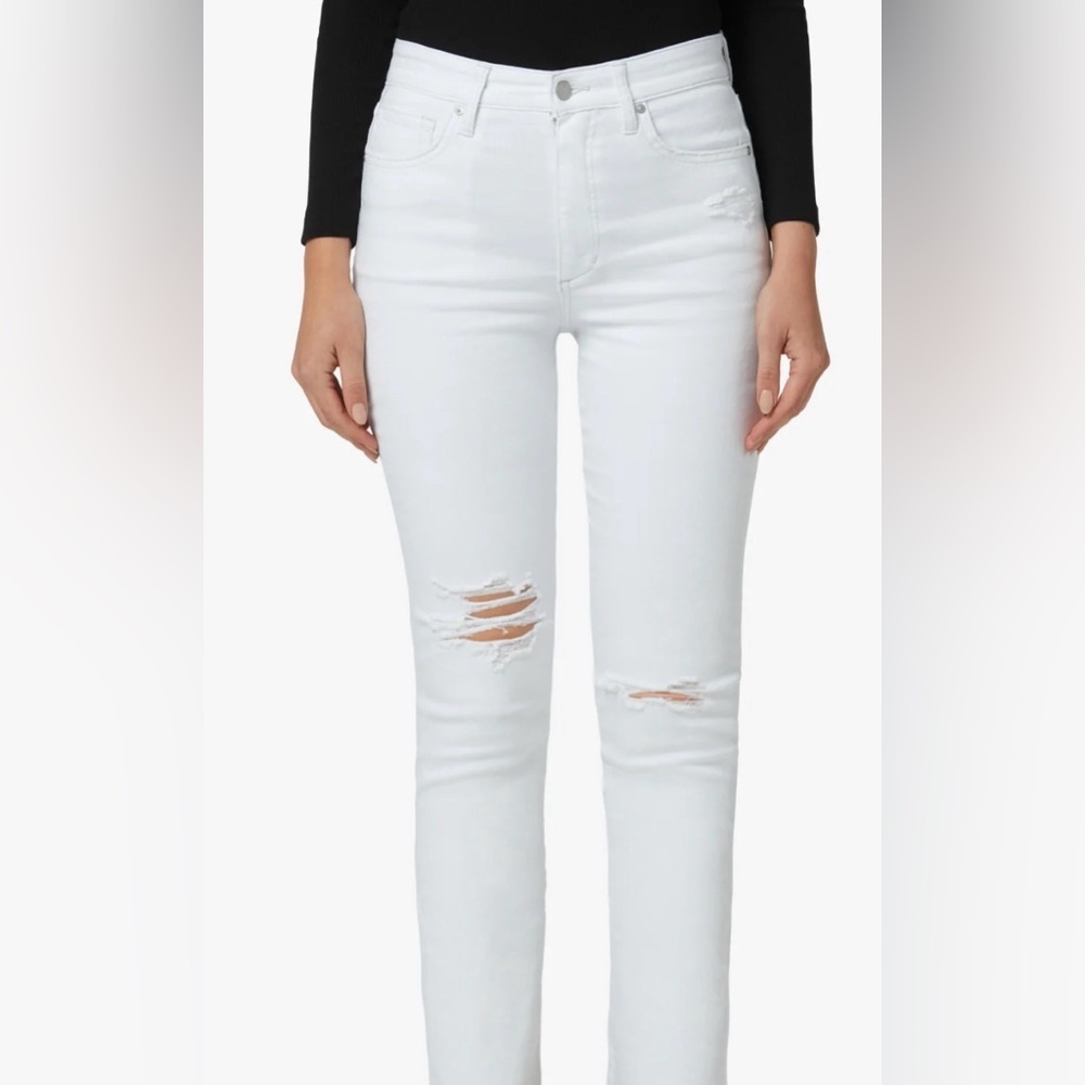 Joe’s slim jeans in white. Size 26. NWT